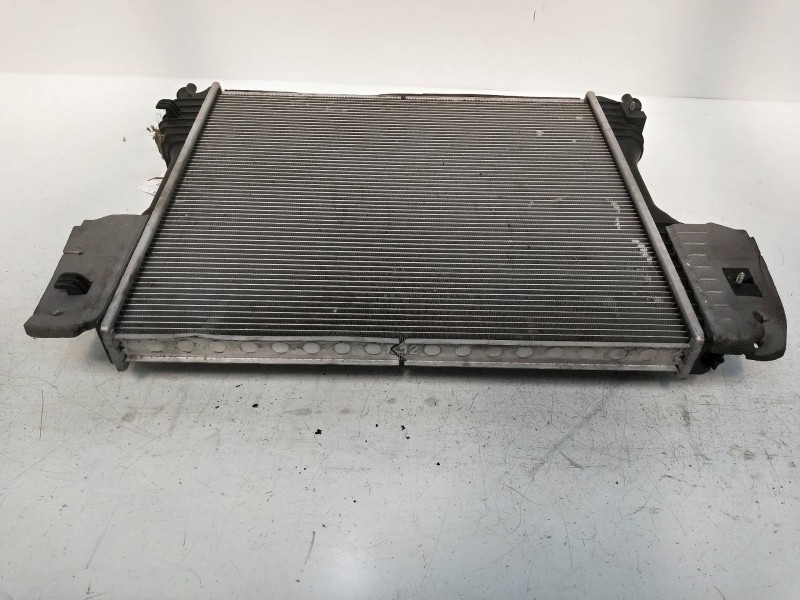 Recambio de radiador agua para jaguar xf 3.0 v6 diesel cat referencia OEM IAM   