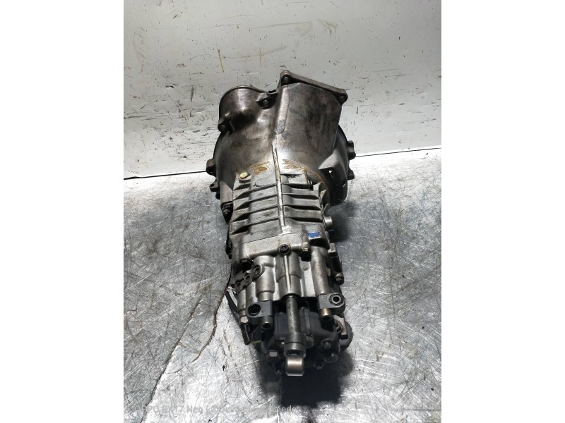 Recambio de caja cambios para bmw serie 5 (e12) 518 referencia OEM IAM 025585AT  
