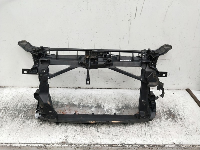 Recambio de panel frontal para audi a3 sedán (8vm) referencia OEM IAM   
