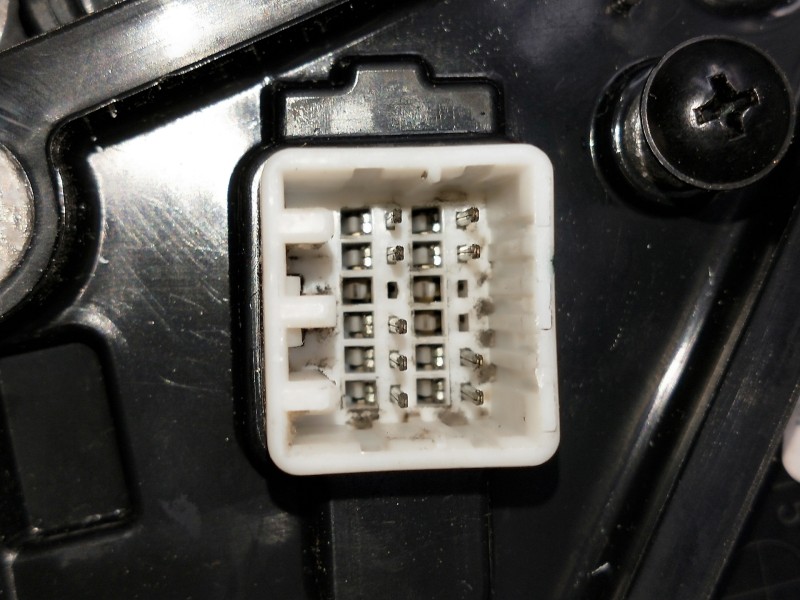 Recambio de retrovisor izquierdo para kia sportage referencia OEM IAM 876103U230WD  