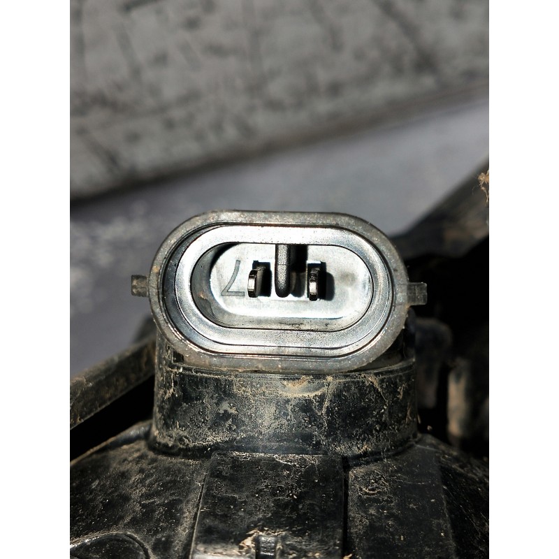 Recambio de faro antiniebla derecho para kia sportage referencia OEM IAM   