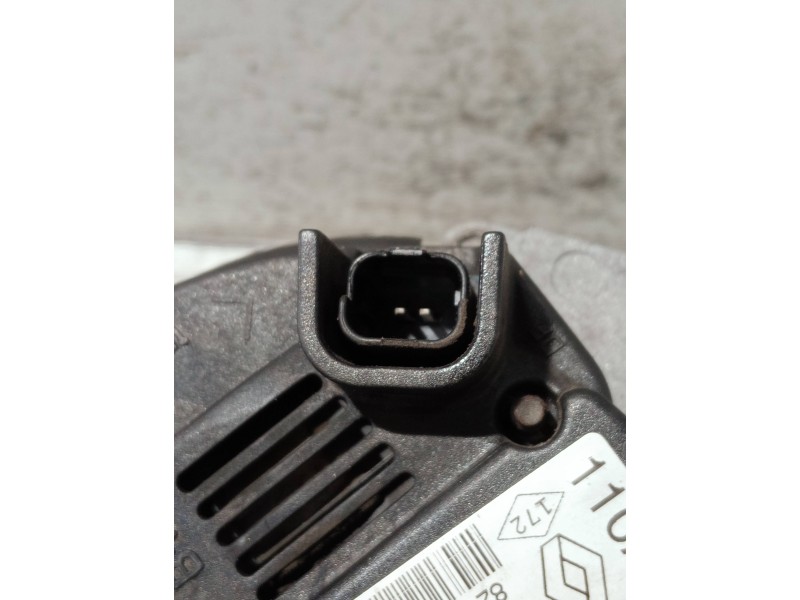 Recambio de alternador para renault megane ii berlina 5p referencia OEM IAM 8200086161 2542663B TG11C010