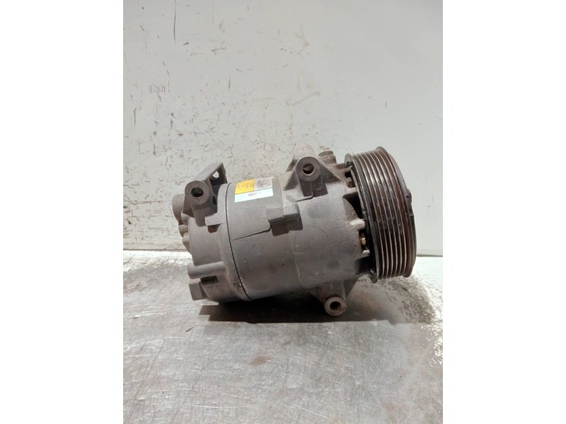 Recambio de compresor aire acondicionado para renault megane ii berlina 5p referencia OEM IAM 8200053264 01139027 