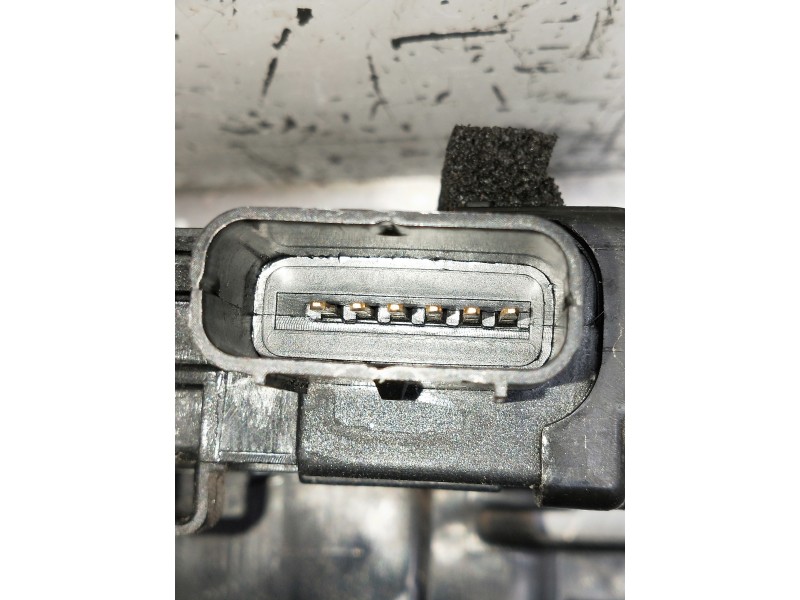 Recambio de motor cierre centralizado delantero izquierdo para kia sportage referencia OEM IAM 813103U000  5P