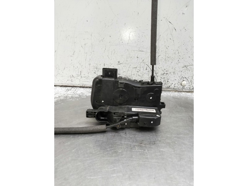 Recambio de motor cierre centralizado trasero derecho para kia sportage referencia OEM IAM 814203U000  5P