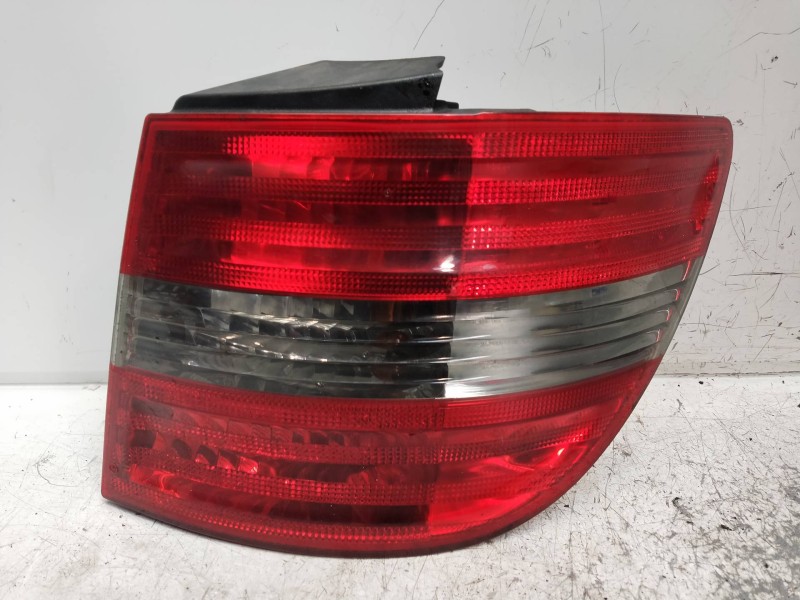 Recambio de piloto trasero derecho para mercedes clase b (w245) referencia OEM IAM A1698202664  