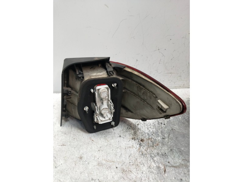 Recambio de piloto trasero izquierdo para mercedes clase b (w245) referencia OEM IAM A1698202564  