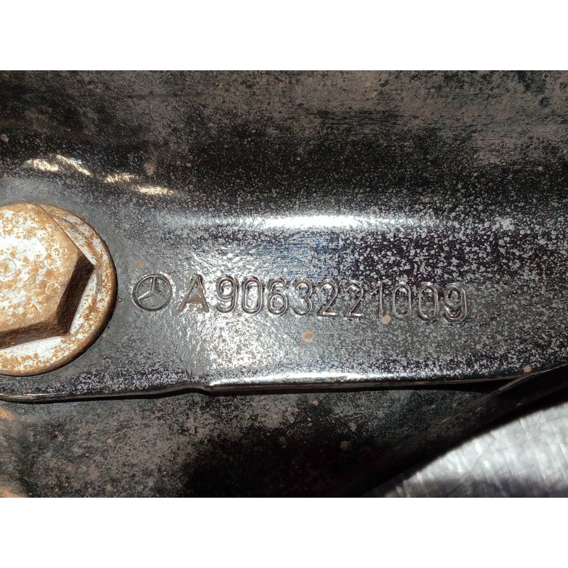 Recambio de brazo suspension inferior delantero izquierdo para mercedes sprinterii caja cerrada (desde 01.06) referencia OEM IAM