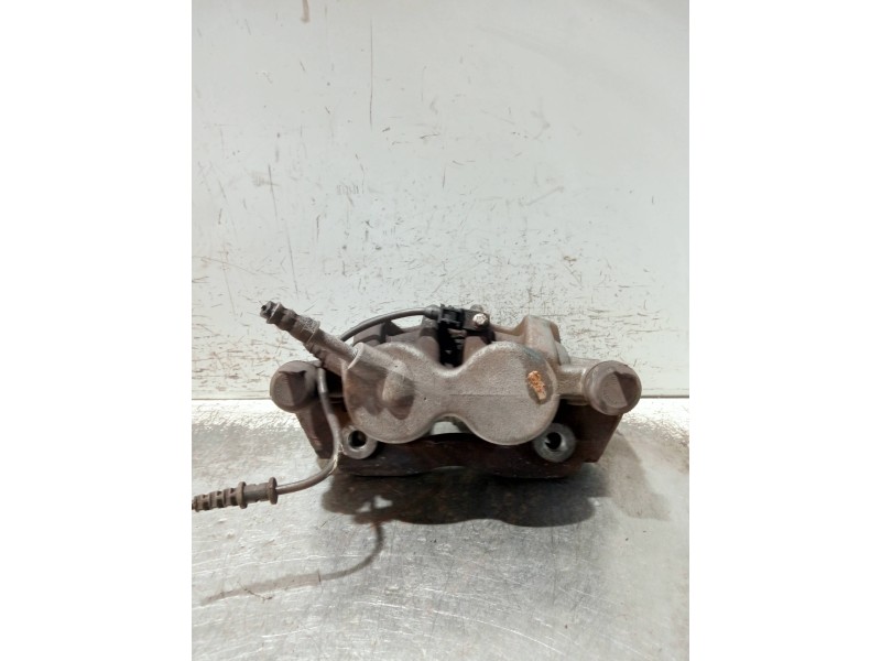 Recambio de pinza freno delantera derecha para mercedes sprinterii caja cerrada (desde 01.06) referencia OEM IAM 928907  