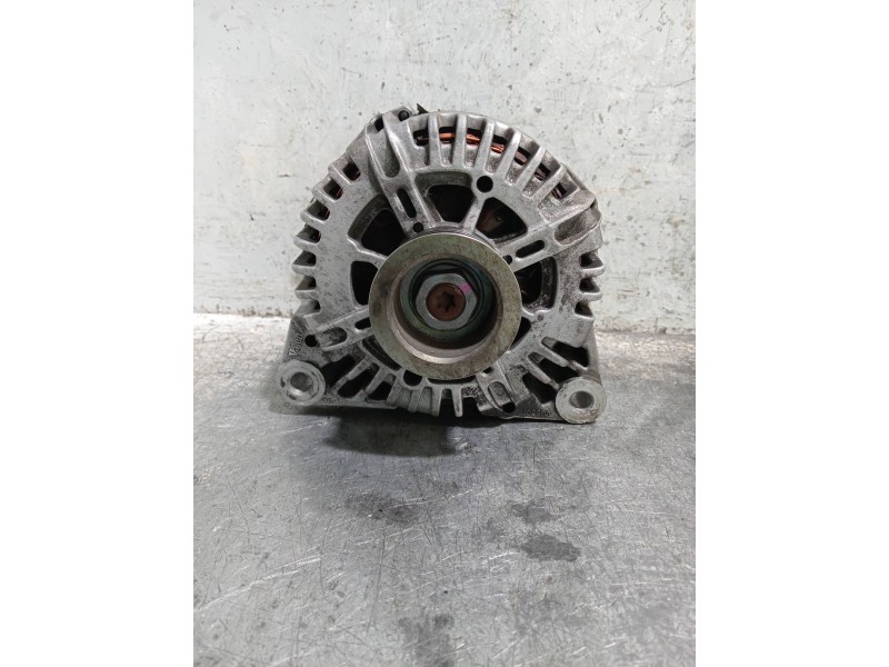 Recambio de alternador para peugeot 206 berlina referencia OEM IAM TG15C156  