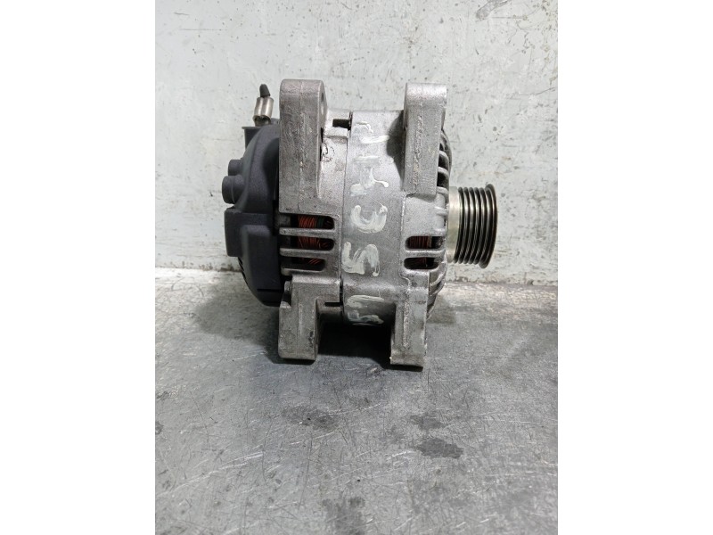 Recambio de alternador para peugeot 206 berlina referencia OEM IAM TG15C156  