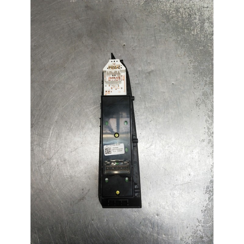 Recambio de mando elevalunas delantero izquierdo para kia sportage referencia OEM IAM 935703W400WK  5P