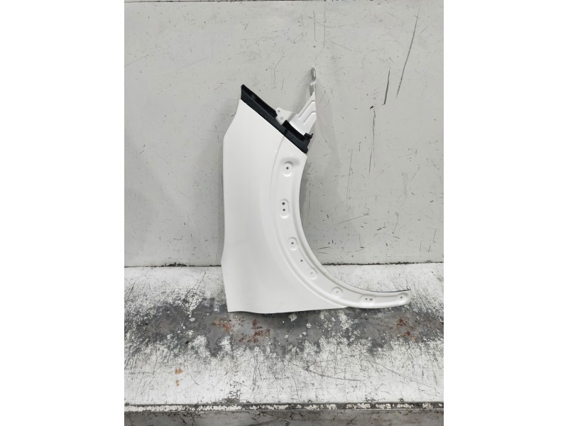 Recambio de aleta delantera derecha para citroen c4 cactus referencia OEM IAM   