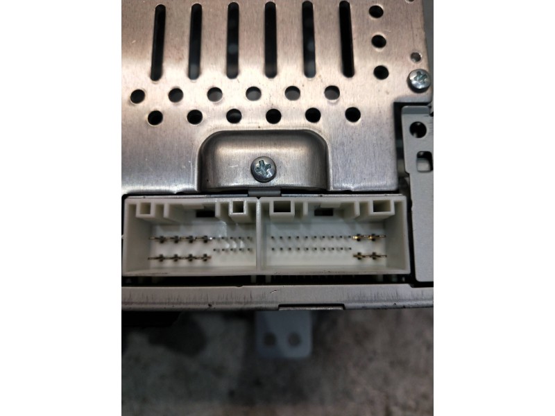 Recambio de sistema audio / radio cd para hyundai ix35 referencia OEM IAM 961602Y730TAN A200ELEBANSC 