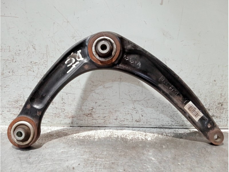 Recambio de brazo suspension inferior delantero derecho para peugeot 5008 referencia OEM IAM 823214 7ATGM2 