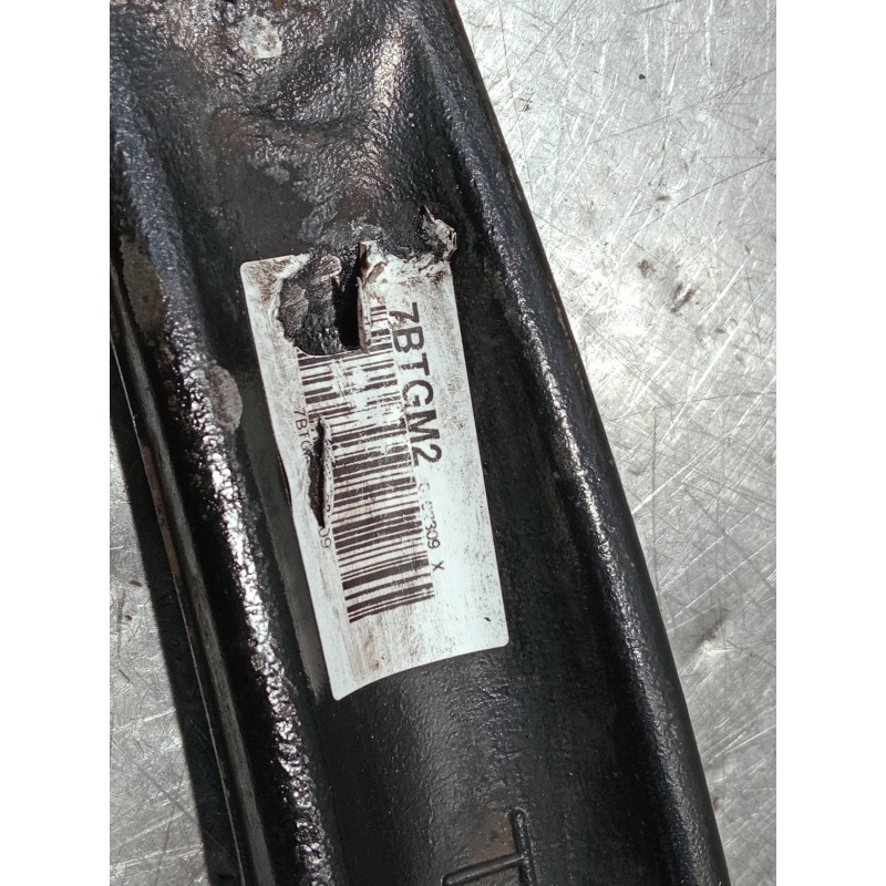 Recambio de brazo suspension inferior delantero izquierdo para peugeot 5008 referencia OEM IAM 833548 7BTGM2 