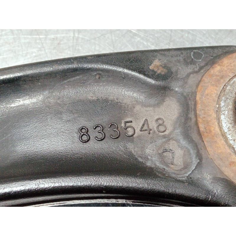 Recambio de brazo suspension inferior delantero izquierdo para peugeot 5008 referencia OEM IAM 833548 7BTGM2 