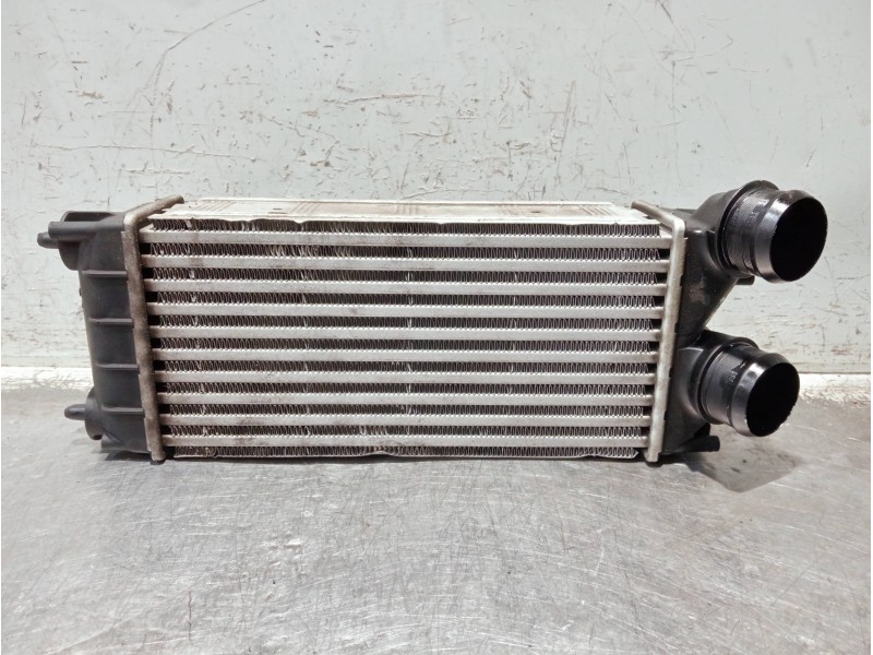 Recambio de intercooler para peugeot 5008 referencia OEM IAM 9684212480 M144105 