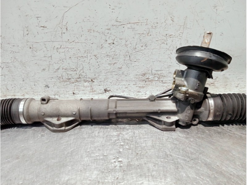 Recambio de cremallera direccion para peugeot 5008 referencia OEM IAM 6820000084  