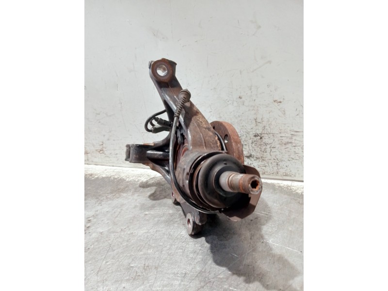 Recambio de mangueta delantera derecha para peugeot 5008 referencia OEM IAM   