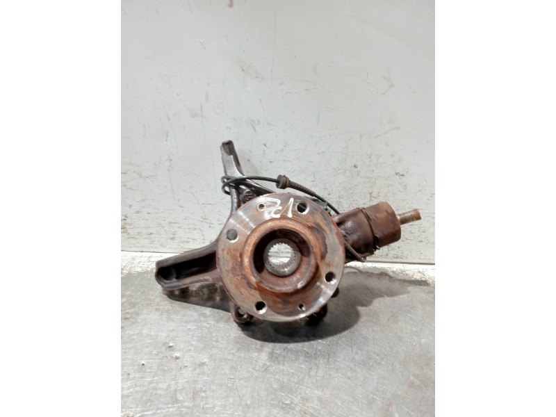 Recambio de mangueta delantera izquierda para peugeot 5008 referencia OEM IAM   
