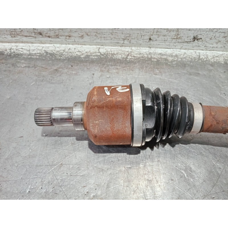 Recambio de transmision delantera izquierda para peugeot 5008 referencia OEM IAM 9661107380  