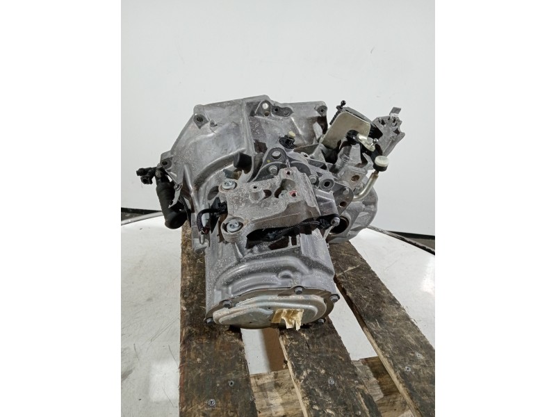 Recambio de caja cambios para citroen c4 cactus referencia OEM IAM 20V246 08366162 6V
