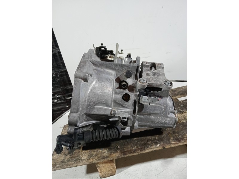 Recambio de caja cambios para citroen c4 cactus referencia OEM IAM 20V246 08366162 6V