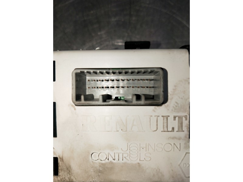 Recambio de pantalla multifuncion para renault koleos referencia OEM IAM 28091JY20A 281186542F 281184486 281186068C6 281199388A