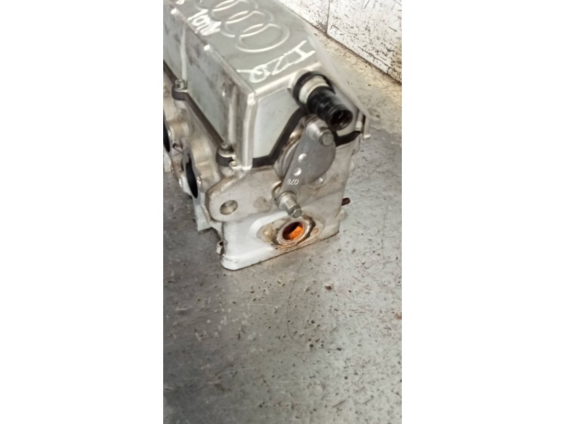 Recambio de culata para audi 80 avant europa berlina referencia OEM IAM AAH 078103373F DERECHA