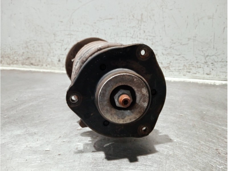 Recambio de amortiguador delantero derecho para volkswagen caddy ka/kb (2k) referencia OEM IAM G8006  