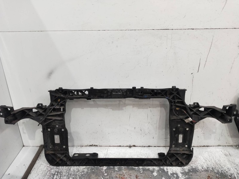 Recambio de panel frontal para hyundai ix35 referencia OEM IAM   