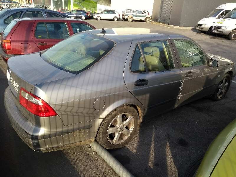 saab 9-5 berlina del año 2002