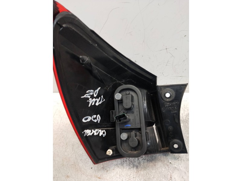 Recambio de piloto trasero derecho para nissan qashqai (j10) referencia OEM IAM   