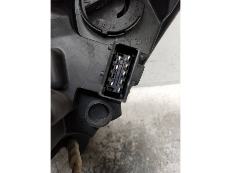 Recambio de faro derecho para citroen c4 coupe referencia OEM IAM   