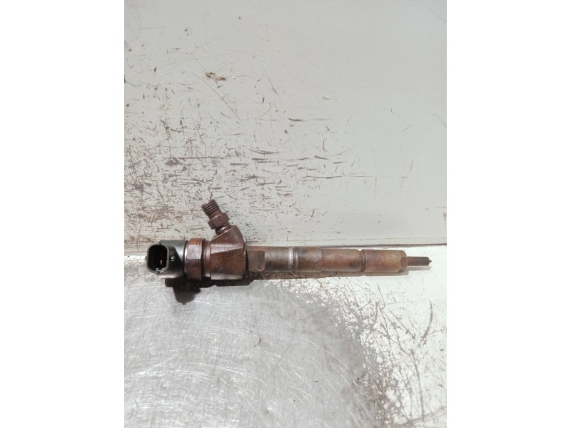 Recambio de inyector para alfa romeo gt (125) referencia OEM IAM 0986435104 BOSCH 