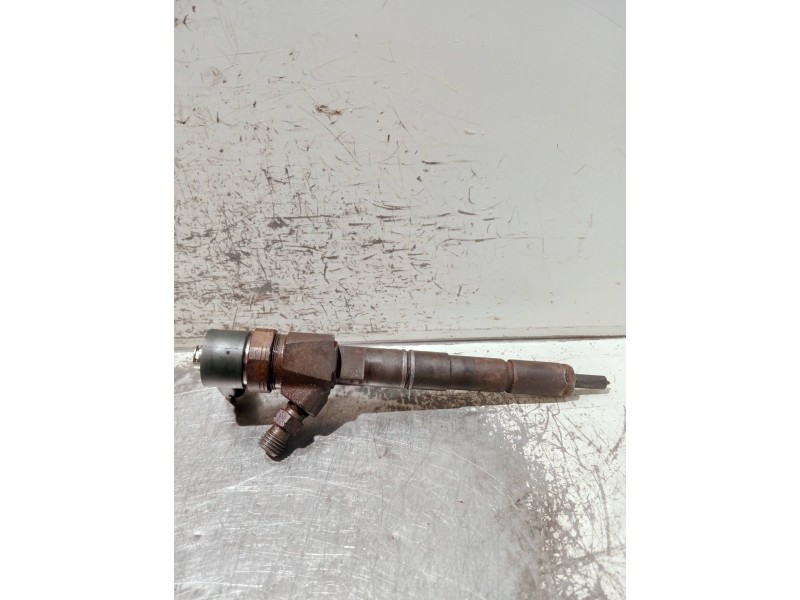 Recambio de inyector para alfa romeo gt (125) referencia OEM IAM 0986435104 BOSCH 