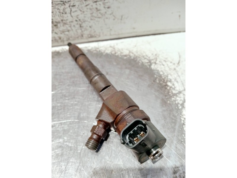 Recambio de inyector para alfa romeo gt (125) referencia OEM IAM 0986435104 BOSCH 