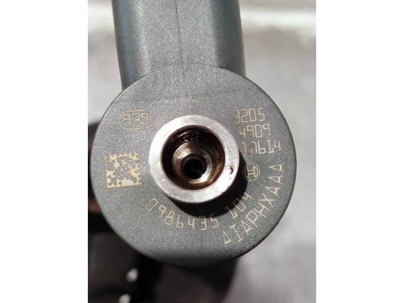 Recambio de inyector para alfa romeo gt (125) referencia OEM IAM 0986435104 BOSCH 