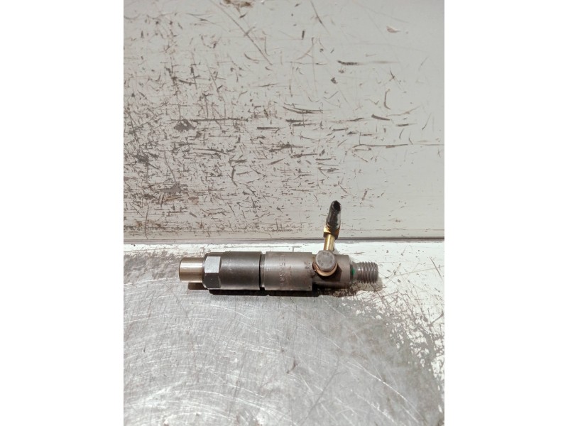 Recambio de inyector para opel movano 2.5 diesel (s8u-772 / l93) referencia OEM IAM KEB58S8 BOSCH 