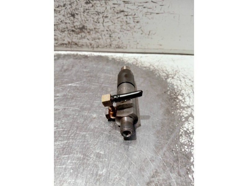 Recambio de inyector para opel movano 2.5 diesel (s8u-772 / l93) referencia OEM IAM KEB58S8 BOSCH 