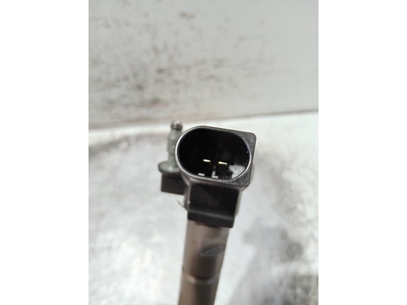 Recambio de inyector para porsche cayenne (typ 92aa) diesel referencia OEM IAM 0445117075 BOSCH 
