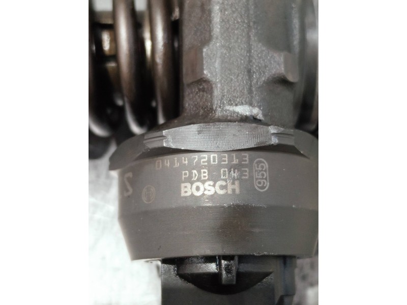 Recambio de inyector para volkswagen caddy ka/kb (2k) referencia OEM IAM 038130073BN 0414720313 BOSCH