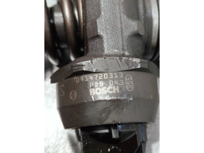 Recambio de inyector para volkswagen caddy ka/kb (2k) referencia OEM IAM 038130073BN 0414720313 BOSCH