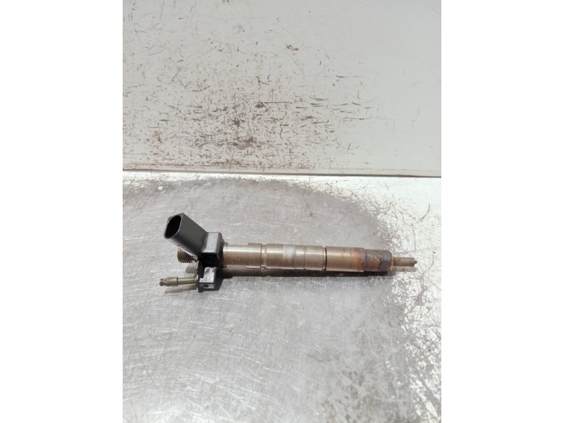 Recambio de inyector para bmw serie 3 coupe (e92) referencia OEM IAM 779787705 0445116001 BOSCH