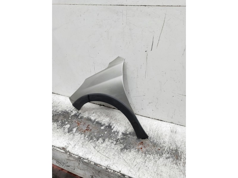 Recambio de aleta delantera izquierda para peugeot 207 sw outdoor referencia OEM IAM   