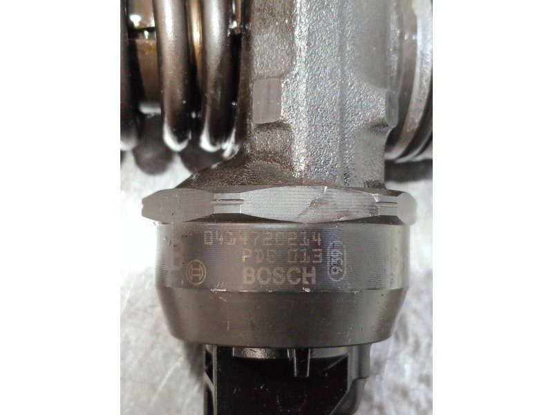 Recambio de inyector para audi a4 avant (8e) referencia OEM IAM 038130073AR 0414720214 BOSCH