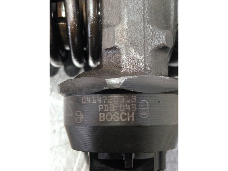 Recambio de inyector para volkswagen caddy ka/kb (2k) referencia OEM IAM 038130073BN 0414720313 BOSCH