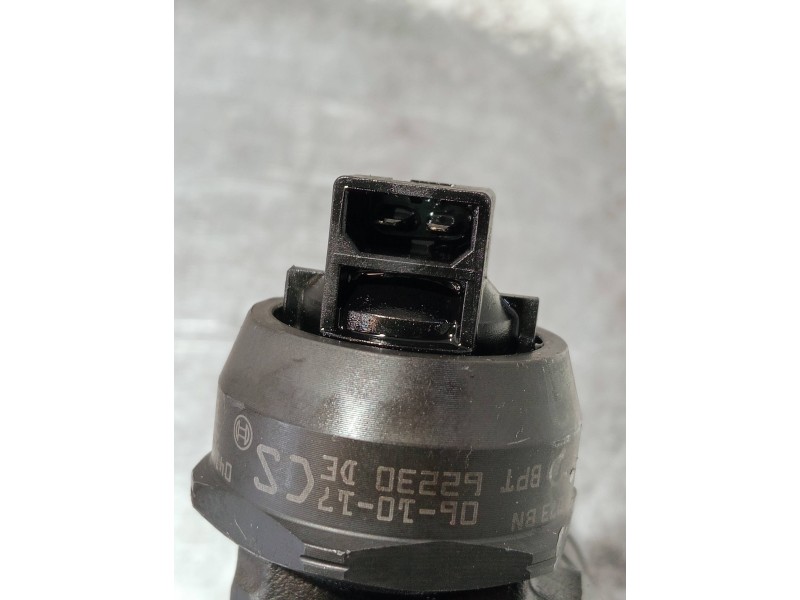 Recambio de inyector para volkswagen caddy ka/kb (2k) referencia OEM IAM 038130073BN 0414720313 BOSCH