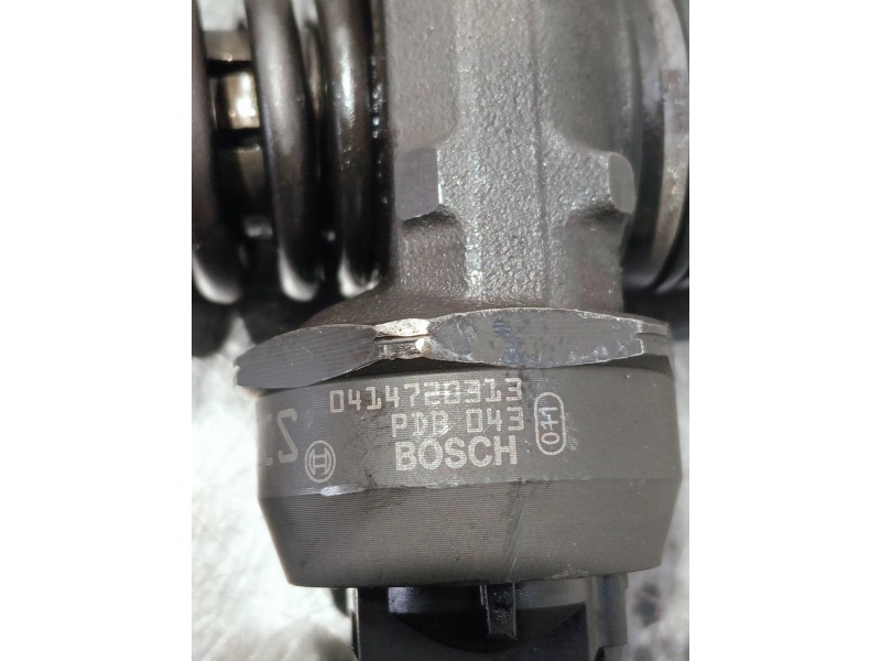 Recambio de inyector para volkswagen caddy ka/kb (2k) referencia OEM IAM 038130073BN 0414720313 BOSCH